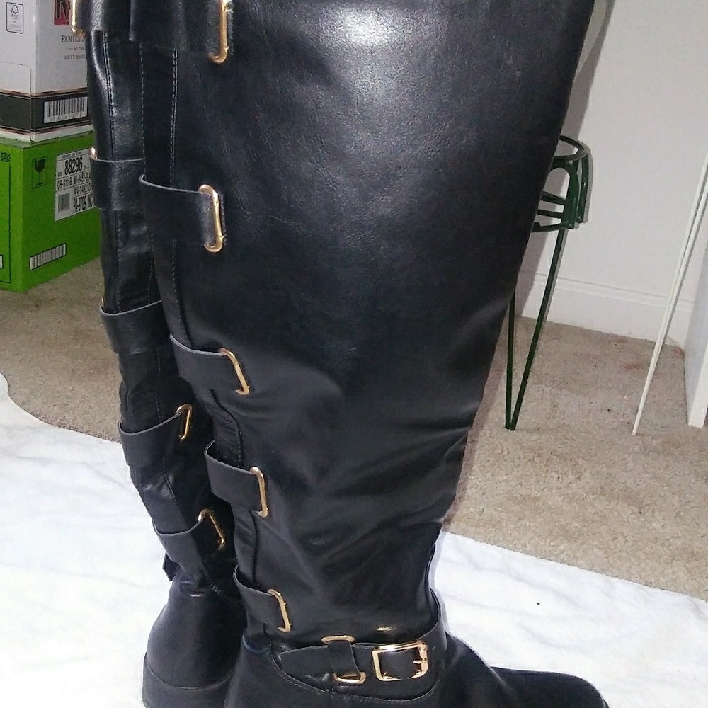 Tall knee high Black Boots